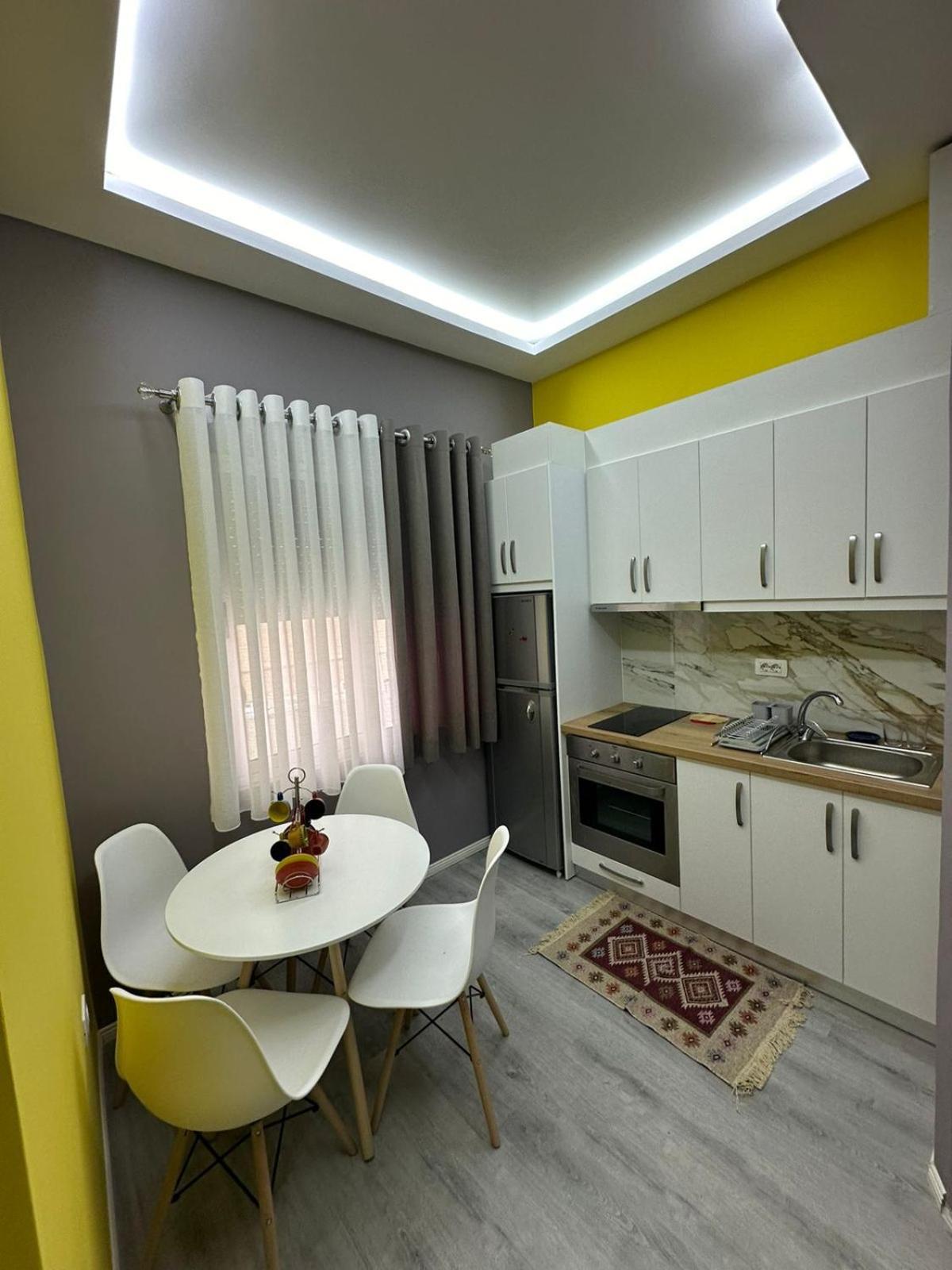 Algen Room'S Berat Luaran gambar